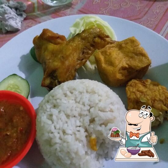 Nasi Goreng Sari Rasa: Santapan Siang yang Menggoda di Jantung Cilacap